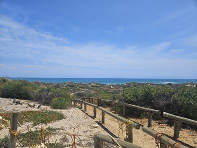60 North Shore Drive, Dongara WA 6525