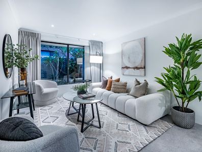 9 Lake Edge Court, Gwelup WA 6018