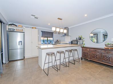 6 Jandu Street, Byford WA 6122