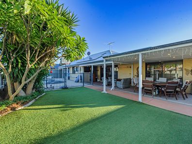 6 Jandu Street, Byford WA 6122