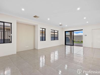 109 Suffolk Street, Caversham WA 6055