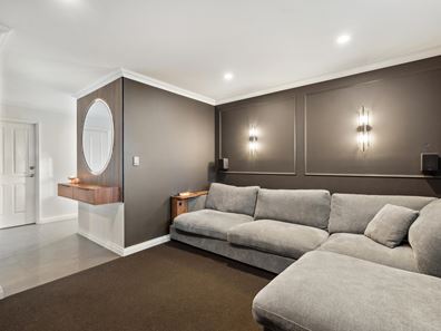 12 Hue Road, Eglinton WA 6034