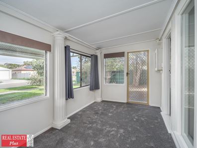 12 Harold Street, Bellevue WA 6056