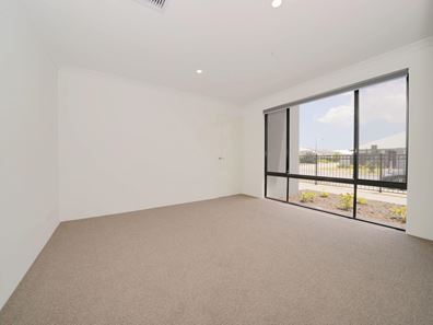 22 Amadeus Way, Success WA 6164