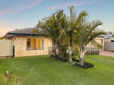 62 Zaragoza Drive, Port Kennedy WA 6172