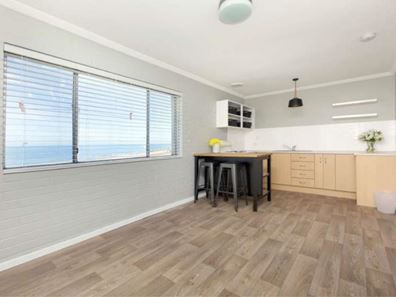 10/31 West Coast Drive, Watermans Bay WA 6020