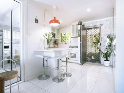 24/70-72 Broadway, Crawley WA 6009