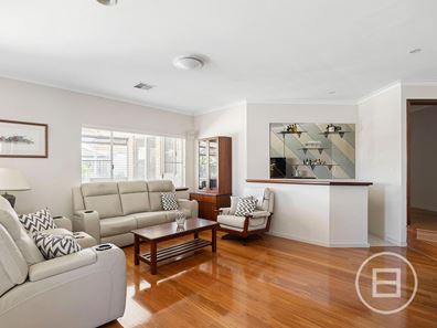 3 Rothwald Place, Hillarys WA 6025