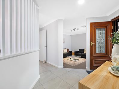 26 Reflection Gardens, Ballajura WA 6066
