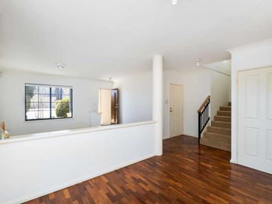 4 Moorland Street, Scarborough WA 6019