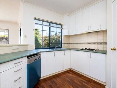 4 Moorland Street, Scarborough WA 6019