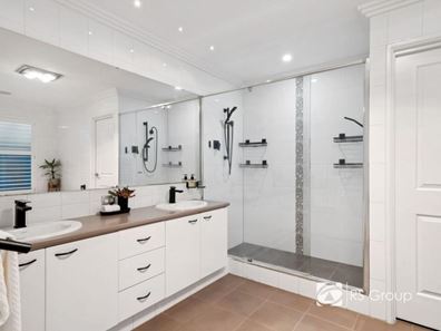 7 Artizan Pass, Piara Waters WA 6112