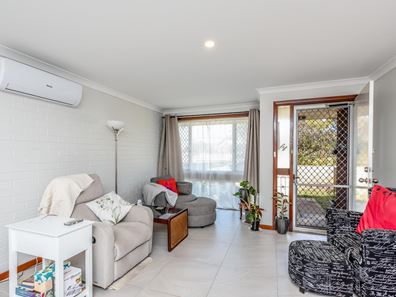 11 Kenny Crescent, Rangeway WA 6530