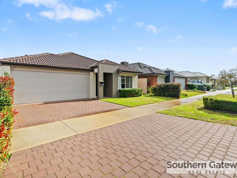 60 Siltstone Road, Haynes WA 6112