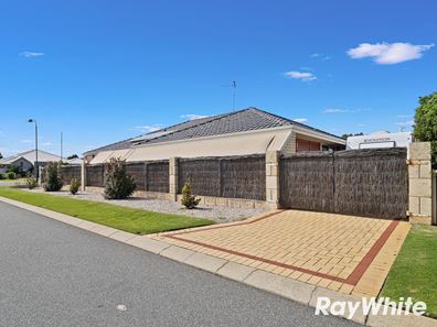 42 Hudson Drive, Dudley Park WA 6210