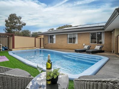 30 Hibiscus Drive, Forrestfield WA 6058