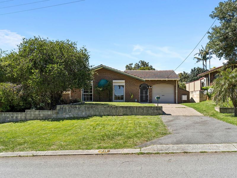 20 Elmwood Crescent, Lesmurdie WA 6076