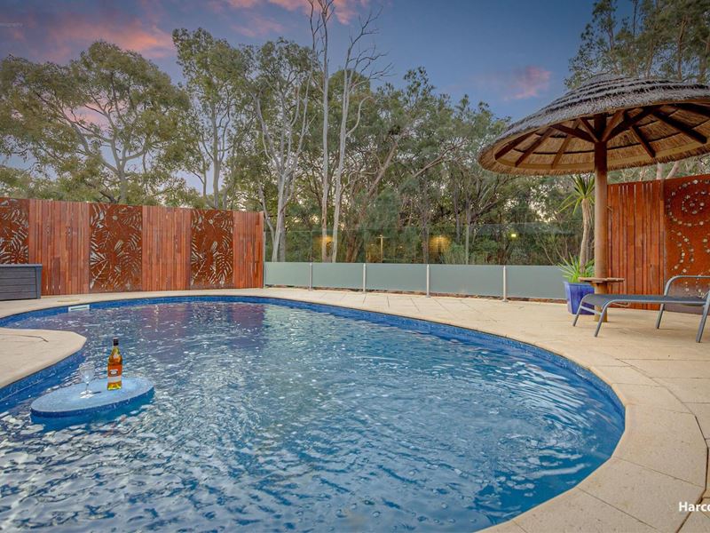 10 Forestedge Retreat, Roleystone WA 6111