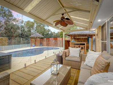 10 Forestedge Retreat, Roleystone WA 6111