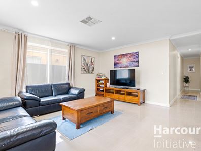 8 Activity Way, Girrawheen WA 6064