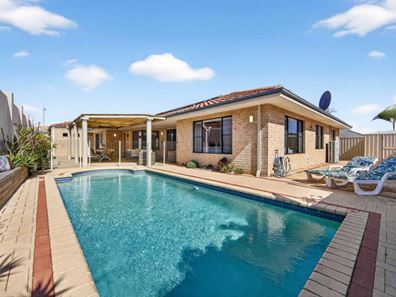 3 Whitecliffe Square, Iluka WA 6028