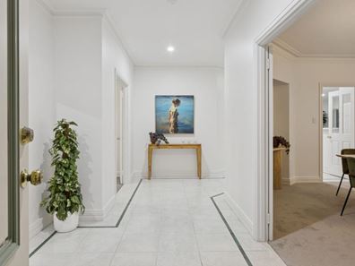5 The Lanterns, Carine WA 6020