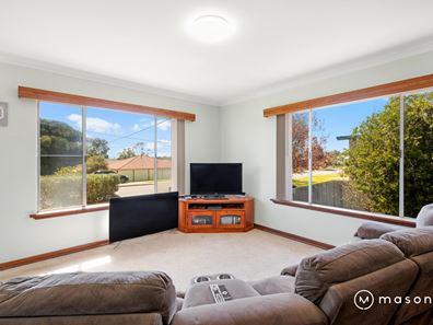 59A Katoomba Street, Orana WA 6330