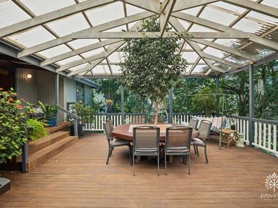 6 Holmesdale Place, Darlington WA 6070