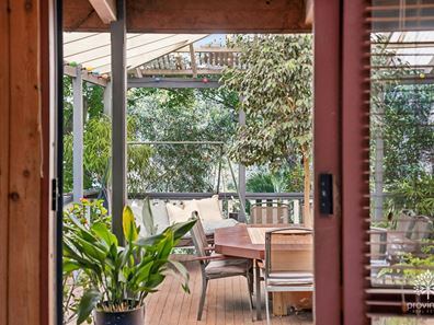 6 Holmesdale Place, Darlington WA 6070