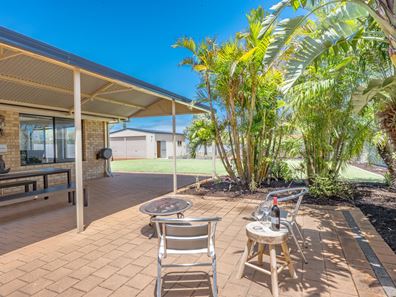49 Hall Road, Waggrakine WA 6530