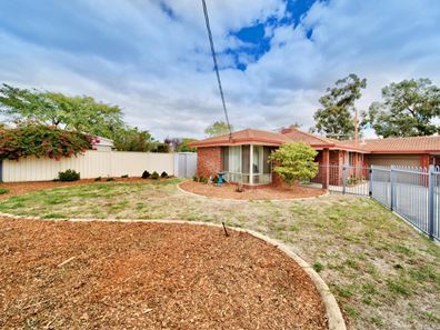1 Dreyfus Place, Dianella WA 6059