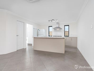 171 Glenfield Beach Drive, Glenfield WA 6532