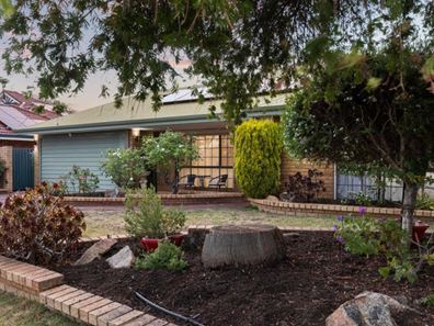 14 Oldham Place, Leeming WA 6149