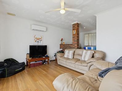 3 Waterton Way, Cooloongup WA 6168