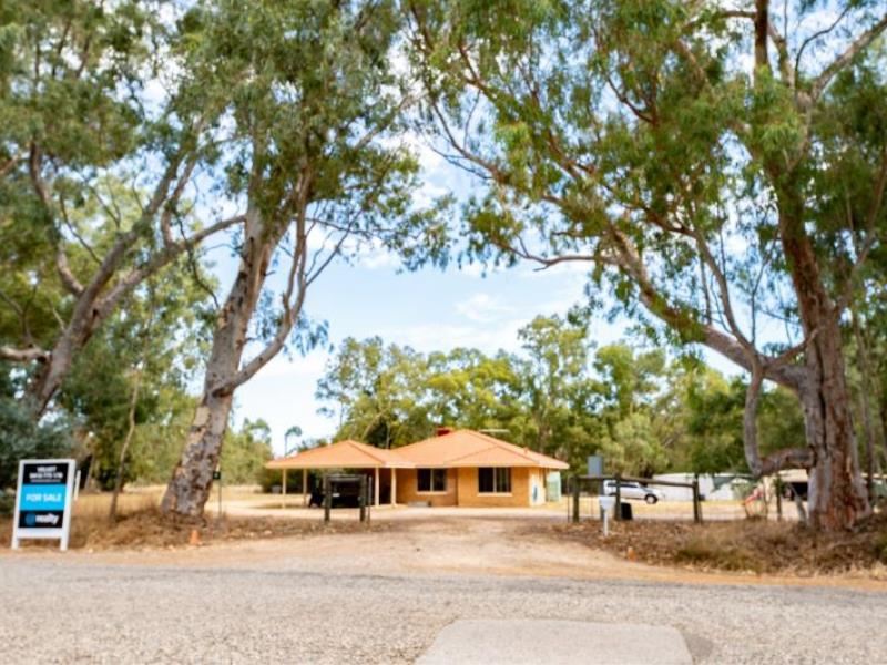 49 Karbro Drive, Cardup WA 6122