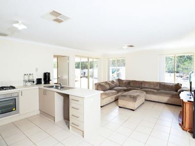 49 Karbro Drive, Cardup WA 6122