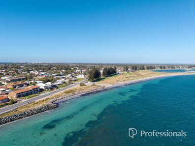 2/186 Arcadia Drive, Shoalwater WA 6169