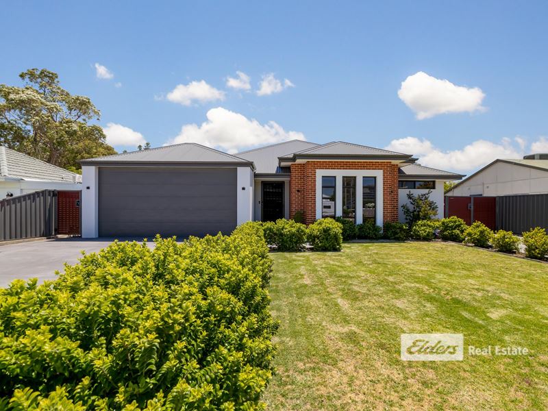 32 Peet Street, Harvey WA 6220