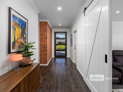 32 Peet Street, Harvey WA 6220