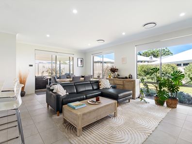 23 Chicago Way, Dunsborough WA 6281