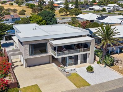 22 Halls Head Parade, Halls Head WA 6210