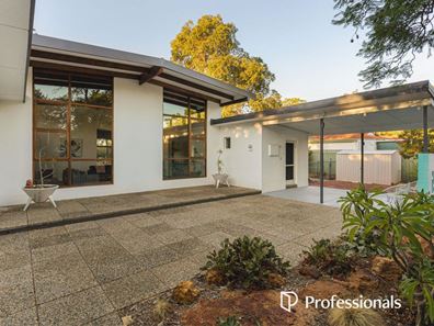 55 Snowball Road, Kalamunda WA 6076