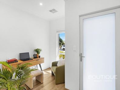 52D Deanmore Road, Scarborough WA 6019
