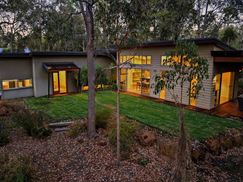 3 Honeytree Grove, Cowaramup WA 6284