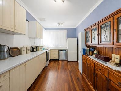 16 Harlow Road, Calista WA 6167