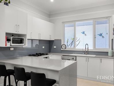30 Flinders Street, Yokine WA 6060