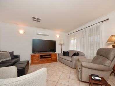 7 Pingrup Court, Waikiki WA 6169