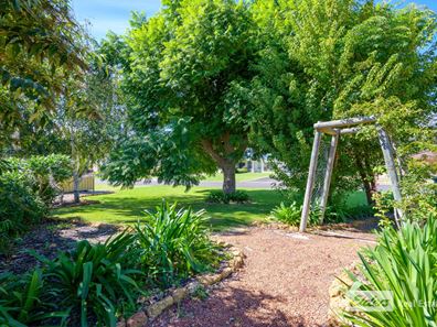 14 Leschenaultia  Circle, Donnybrook WA 6239