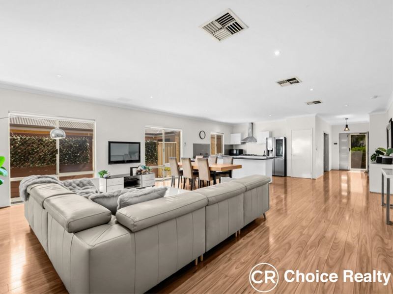 3 Mala Way, Success WA 6164