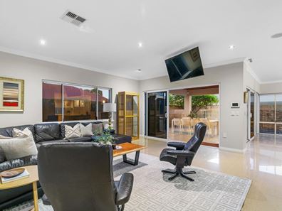 5 Sandalwood Avenue, Woodlands WA 6018
